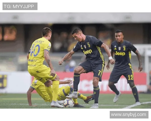 欧冠激战莱比锡与里昂战成平局绝杀瞬间引发争议判罚引全场沸腾