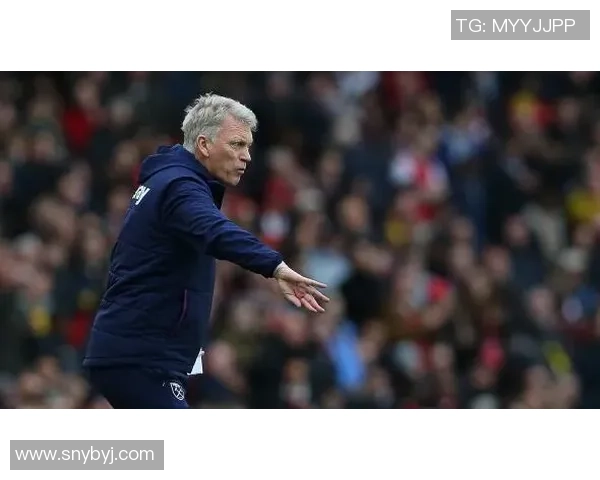 欧联杯精彩对决里昂大胜本菲卡5-1引发全场狂欢