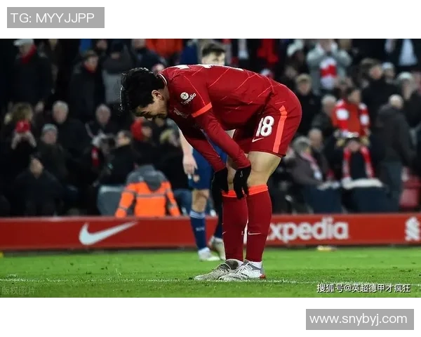 国王杯激战那不勒斯与阿森纳0比0平红牌事件引发全场热议分析战术细节