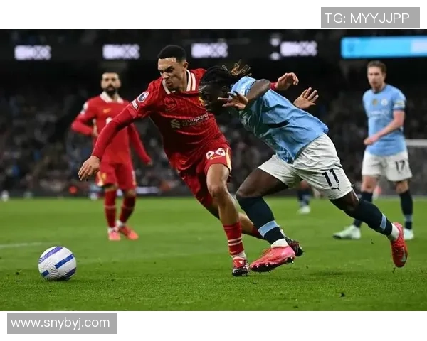 意甲激战：里昂小胜利物浦红牌事件引发全场热议与争议