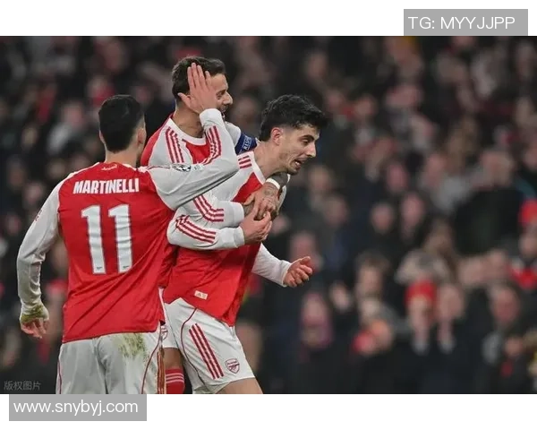 欧联杯精彩对决阿森纳大胜里昂逆转全场气氛热烈