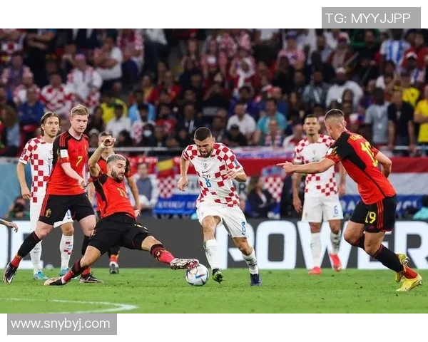 友谊赛AC米兰与曼城战平乌龙球引发争议判罚全场沸腾